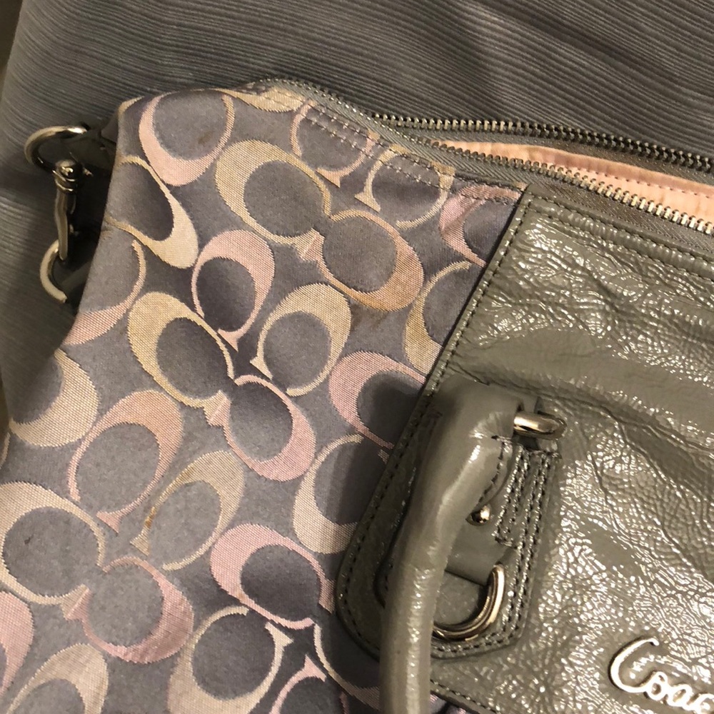 Light purple coach shoulder bag - Picture 4 of 7